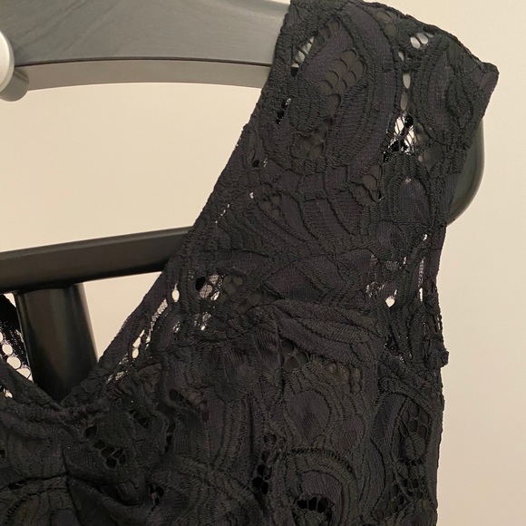 Lilly Pulitzer Rosaline Black Lace Dress - Never Worn - Size: 00 - Picture 4 of 7